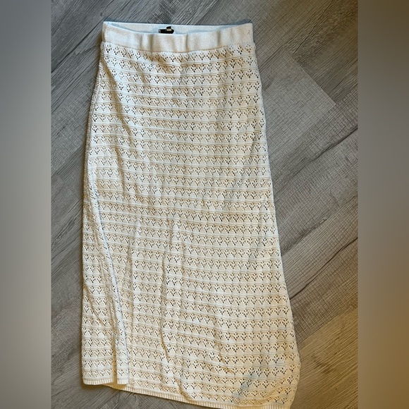 BRAND NEW
Knit Tube top & skirt set - Picture 3 of 4